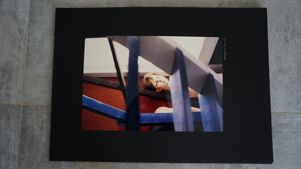 Schaufensterpuppe im Hintergrund, Bild für Warten auf den Einsatz, neustart50