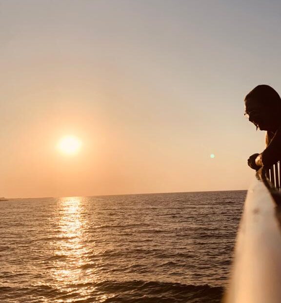 Frau an Reeling, neustart50